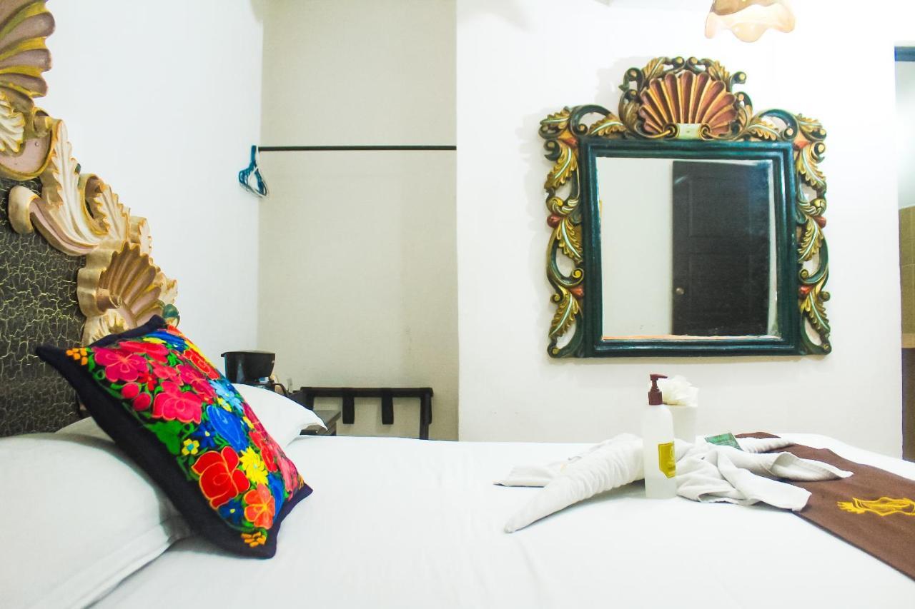 Palacio Canton Hotel - Valladolid วัลลาโดลิด ภายนอก รูปภาพ