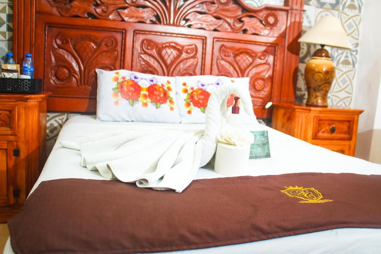 Palacio Canton Hotel - Valladolid วัลลาโดลิด ภายนอก รูปภาพ