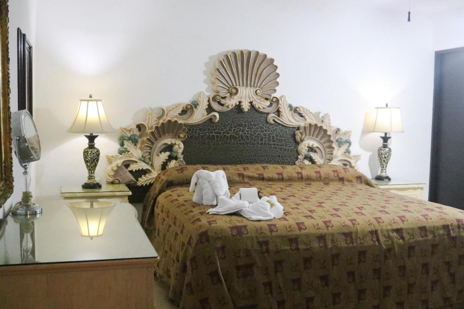 Palacio Canton Hotel - Valladolid วัลลาโดลิด ภายนอก รูปภาพ