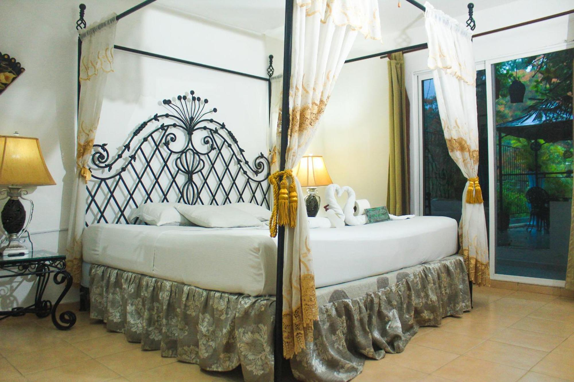 Palacio Canton Hotel - Valladolid วัลลาโดลิด ภายนอก รูปภาพ